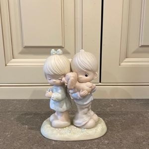 Precious moment Puppy love from above” - broken had on right side -